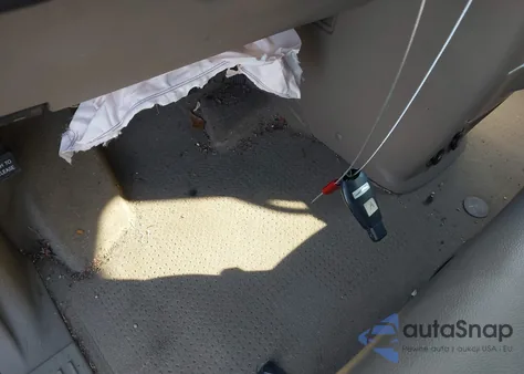 2015 Chrysler Town & Country Touring-L z USA, uszkodzony, nr VIN 2C4RC1CG2FR514394